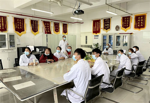 醫(yī)院績效管理軟著陸的嘗試與分析(圖1) 醫(yī)院績效管理軟著陸的嘗試與分析(圖1)